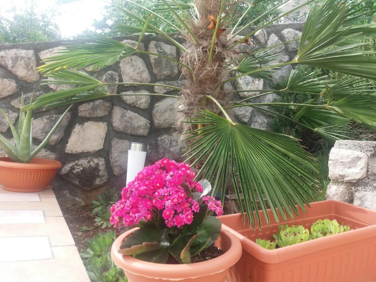 Apartment Rb Omišalj Buitenkant foto