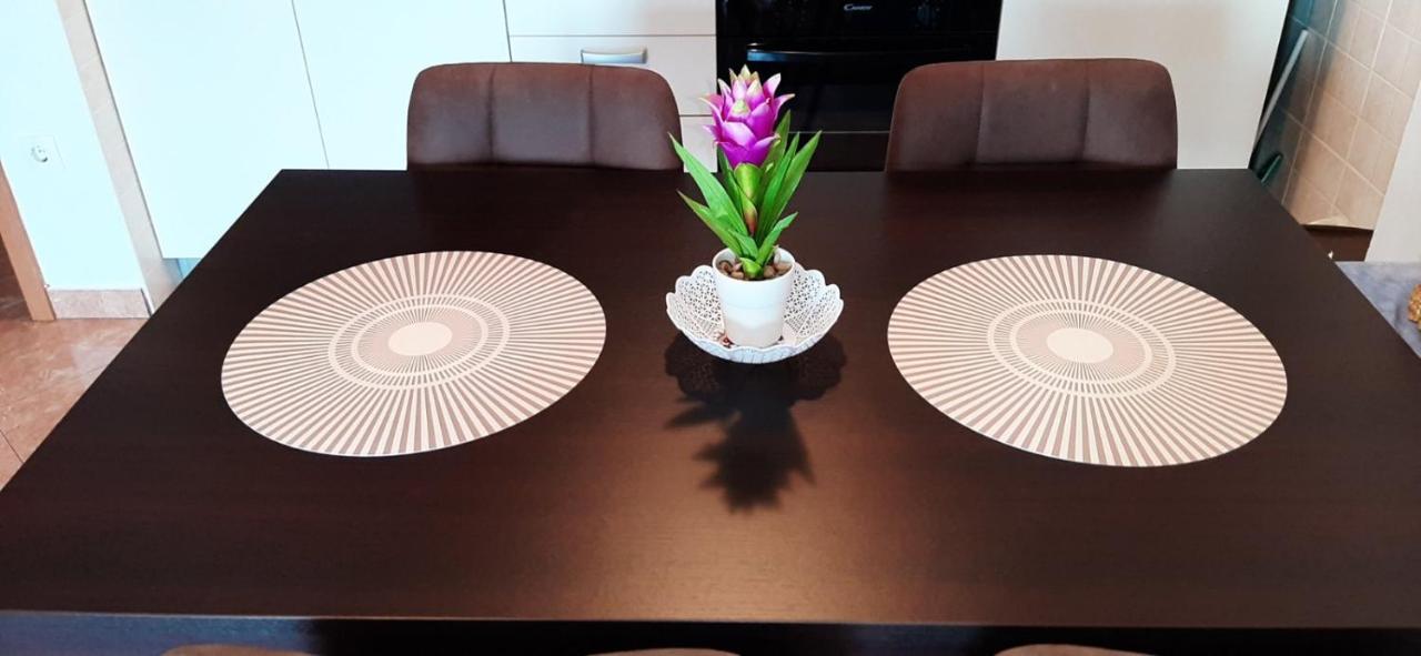 Apartment Rb Omišalj Buitenkant foto