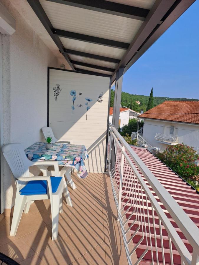 Apartment Rb Omišalj Buitenkant foto