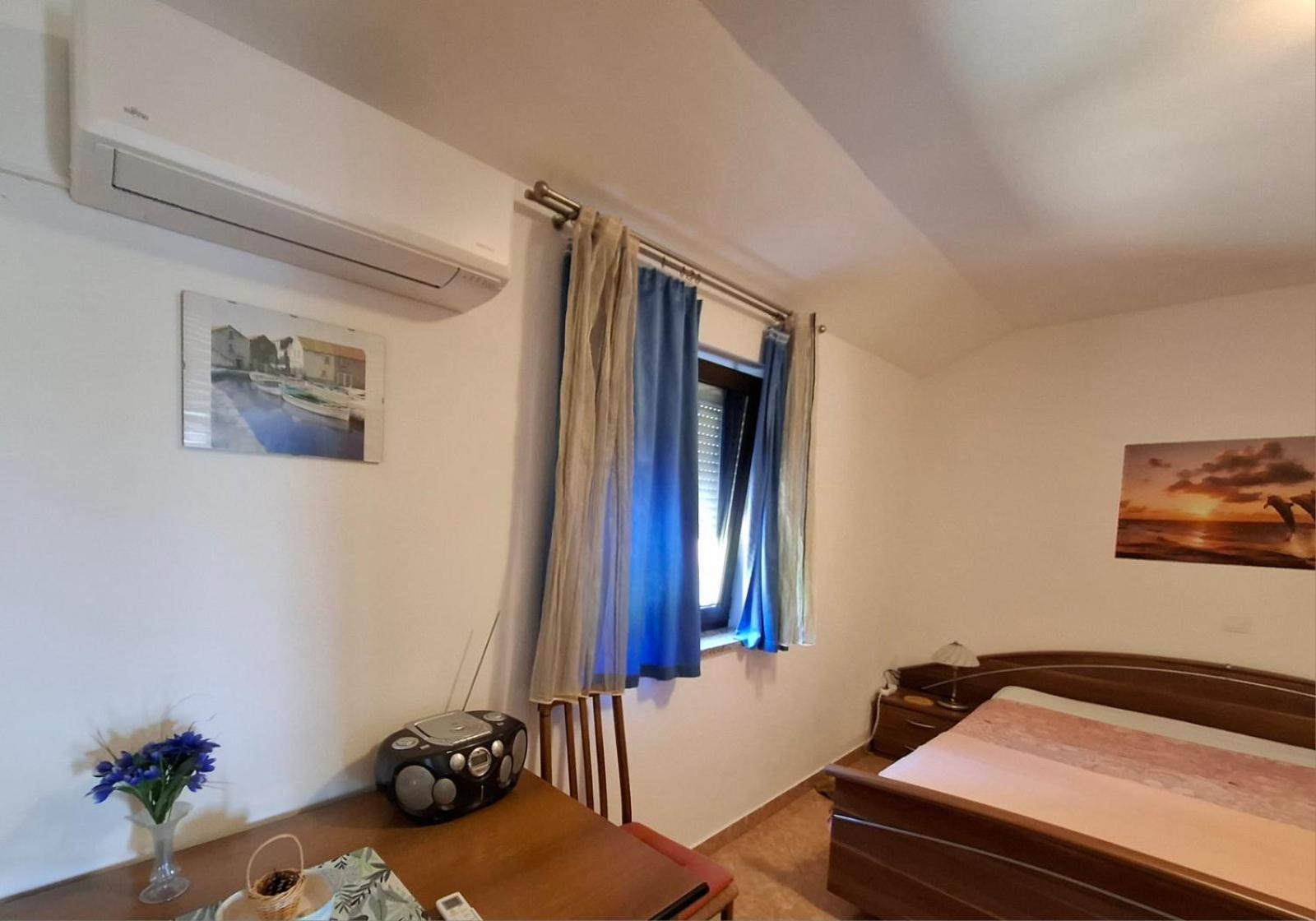 Apartment Rb Omišalj Buitenkant foto