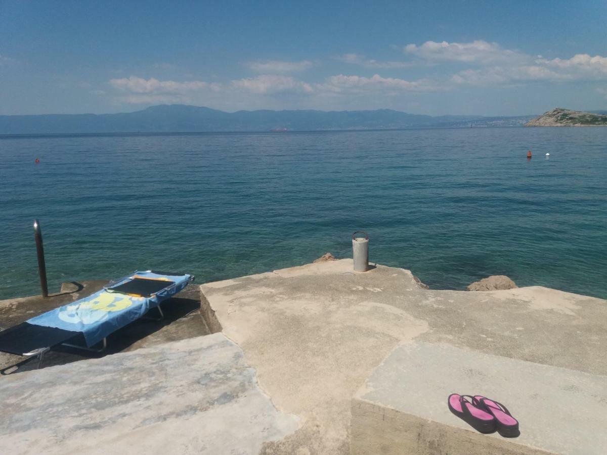 Apartment Rb Omišalj Buitenkant foto